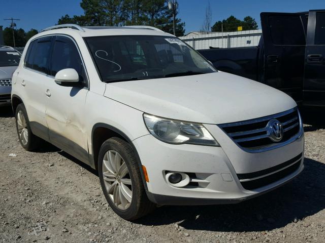 WVGAV7AX3AW508631 - 2010 VOLKSWAGEN TIGUAN WHITE photo 1