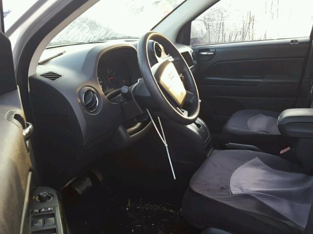 1J4NT4FB9AD553702 - 2010 JEEP COMPASS SP SILVER photo 9