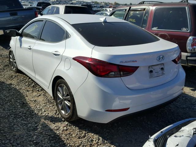 5NPDH4AE0GH730371 - 2016 HYUNDAI ELANTRA SE WHITE photo 3