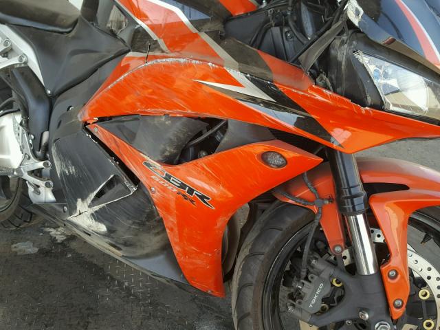 JH2PC4014BK400132 - 2011 HONDA CBR600 RR TWO TONE photo 9