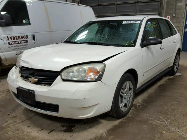 1G1ZS67N27F144011 - 2007 CHEVROLET MALIBU MAX WHITE photo 2