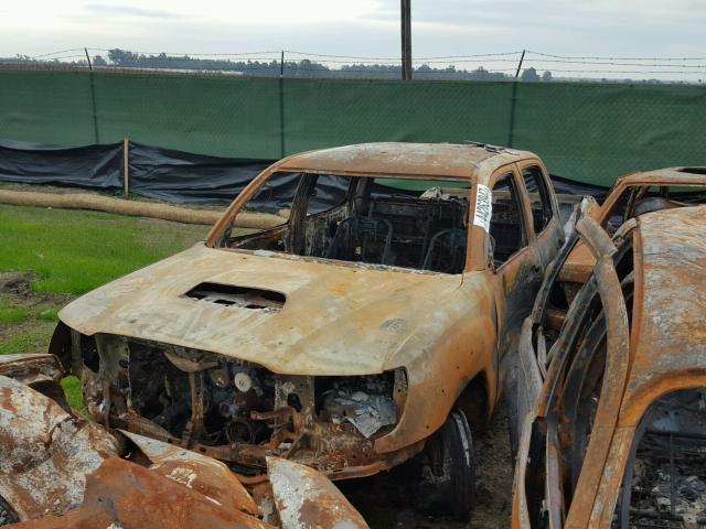 3TMKU72N59M022133 - 2009 TOYOTA TACOMA DOU BURN photo 2