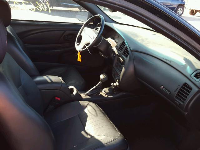 2G1WX12K7Y9361410 - 2000 CHEVROLET MONTE CARL შავი ფოტო 5