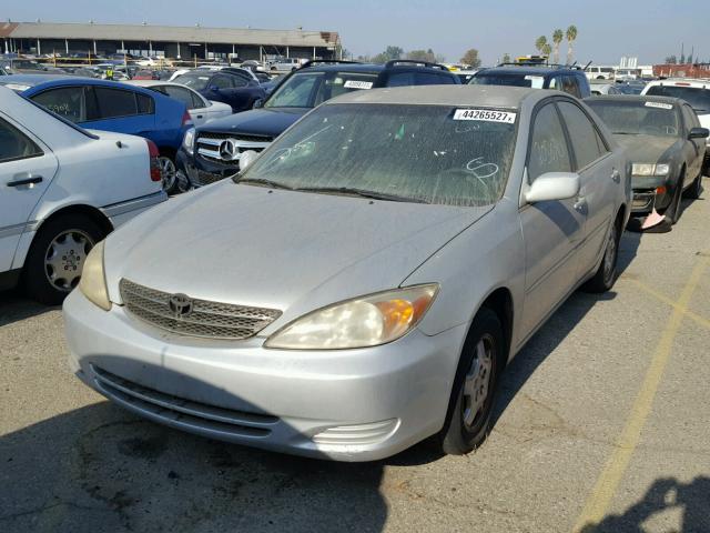 4T1BF32K02U539314 - 2002 TOYOTA CAMRY LE SILVER photo 2
