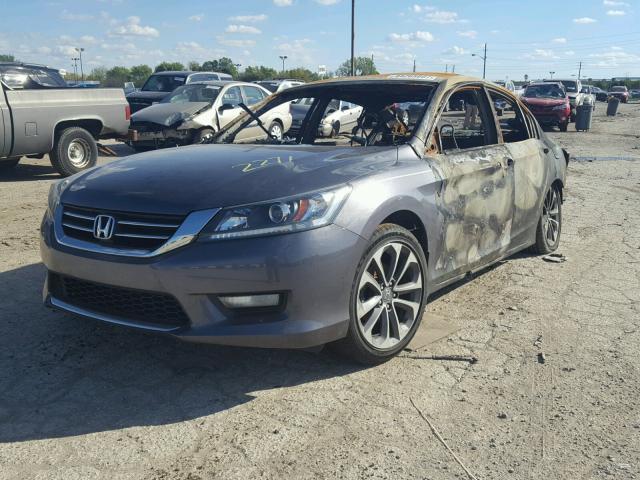 1HGCR2F56EA257202 - 2014 HONDA ACCORD SPO GRAY photo 2