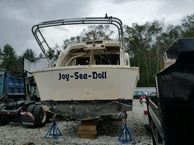 STN02072M79B - 1979 SLTO BOAT WHITE photo 4