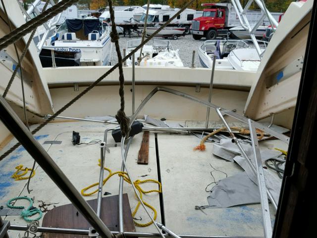 STN02072M79B - 1979 SLTO BOAT WHITE photo 6