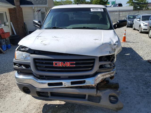 1GTHC29U77E152849 - 2007 GMC SIERRA C25 WHITE photo 9