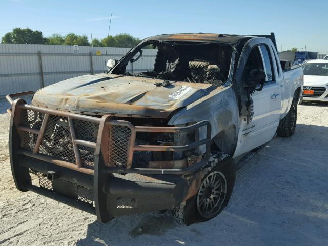 1GCHK63649F115503 - 2009 CHEVROLET SILVERADO WHITE photo 2