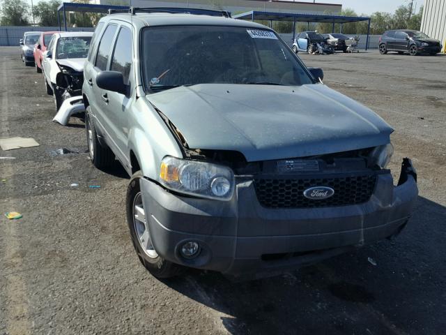 1FMYU03135KB36447 - 2005 FORD ESCAPE XLT GREEN photo 1