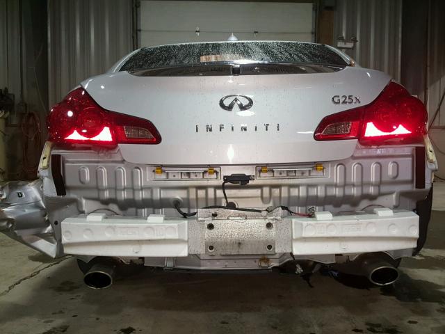 JN1DV6AR7BM451217 - 2011 INFINITI G25 SILVER photo 9