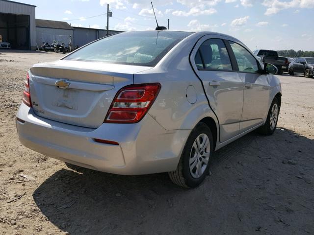 1G1JB5SH5H4137978 - 2017 CHEVROLET SONIC LS 银色 照片 4