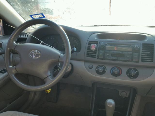 JTDBE32K220110464 - 2002 TOYOTA CAMRY LE SILVER photo 9