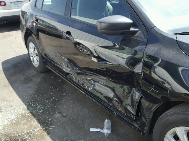 3VW2K7AJXBM397071 - 2011 VOLKSWAGEN JETTA BASE BLACK photo 9