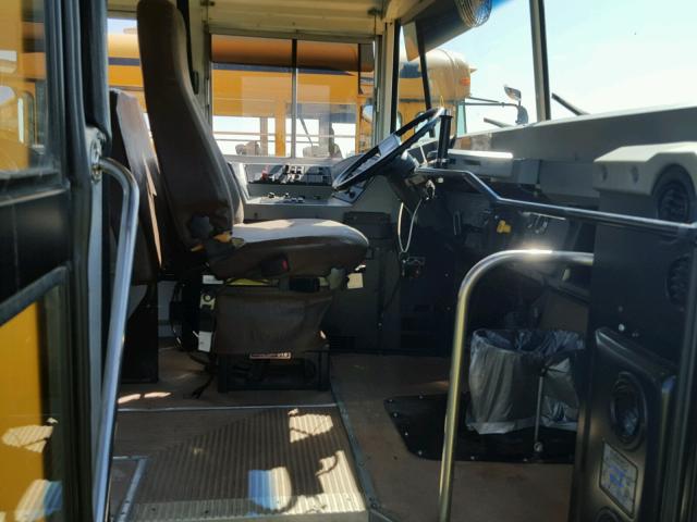 N0V1N780 - 2003 IC CORPORATION 3000 黄色 照片 5