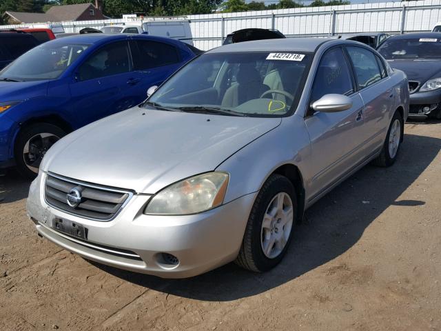 1N4AL11D24C174763 - 2004 NISSAN ALTIMA BAS SILVER photo 2