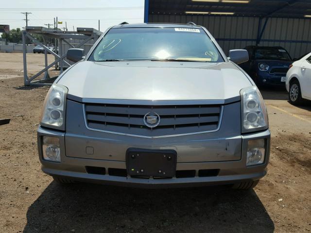 1GYEE63A350108516 - 2005 CADILLAC SRX GRAY photo 10