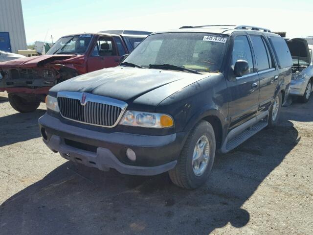 5LMRU27A5XLJ26670 - 1999 LINCOLN NAVIGATOR შავი ფოტო 2