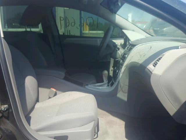 1G1ZB5EB0A4121106 - 2010 CHEVROLET MALIBU LS Qara foto 5