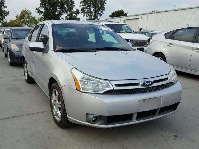 1FAHP36N89W260827 - 2009 FORD FOCUS SES SILVER photo 1