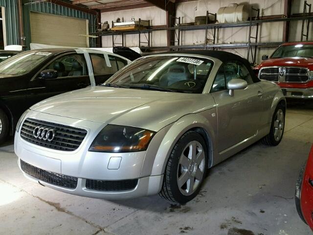 TRUTX28N411024467 - 2001 AUDI TT SILVER photo 2