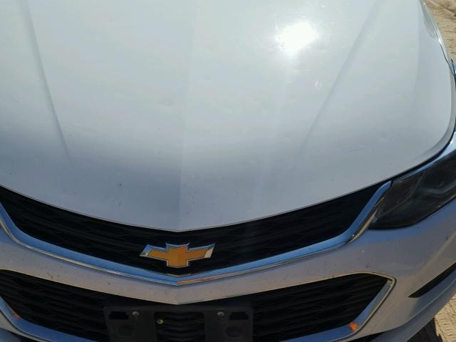 1G1BE5SM6G7301342 - 2016 CHEVROLET CRUZE LT WHITE photo 9