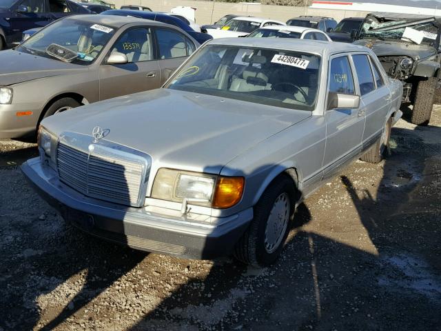 WDBCA39E3LA555676 - 1990 MERCEDES-BENZ 560 SEL SILVER photo 2