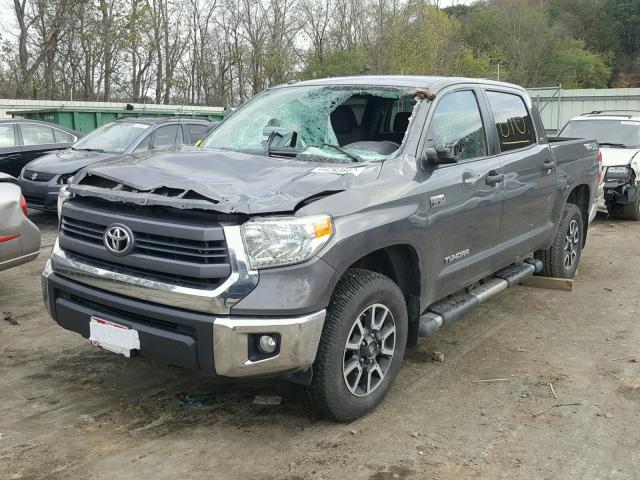 5TFDY5F19EX403318 - 2014 TOYOTA TUNDRA CRE GRAY photo 2