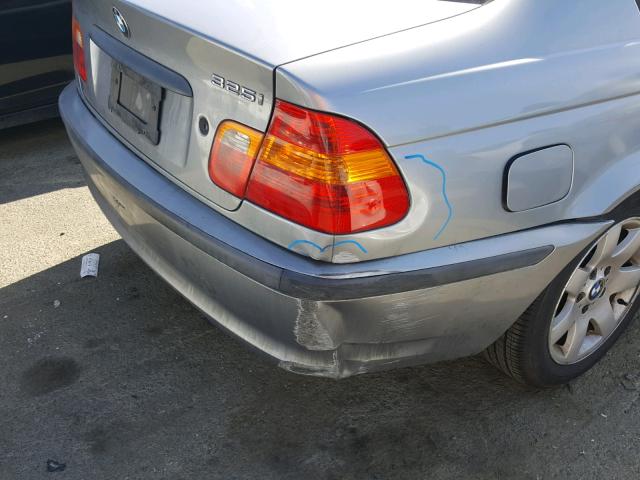 WBAAZ33465KP92786 - 2005 BMW 325 IS SUL SILVER photo 9