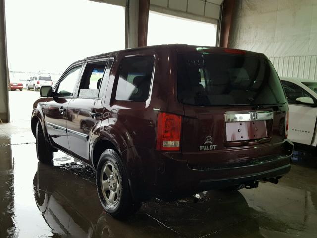 5FNYF3H22AB021427 - 2010 HONDA PILOT LX MAROON photo 3