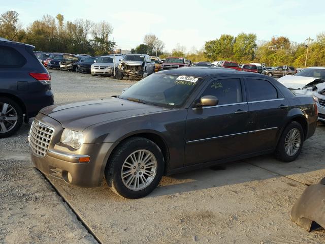 2C3LA43RX8H123621 - 2008 CHRYSLER 300 LX BEIGE photo 9