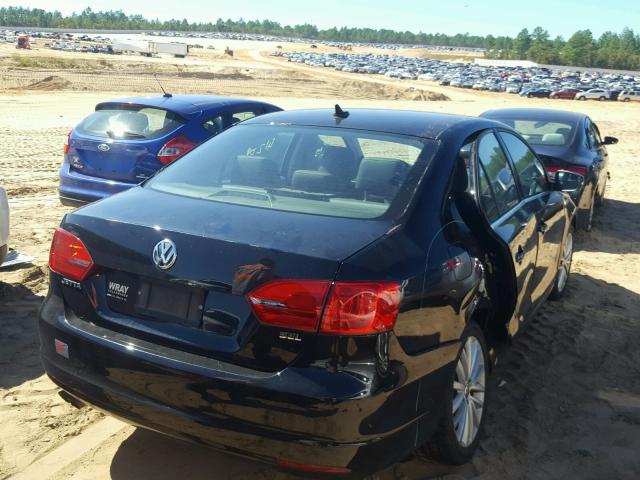 3VWL07AJ2EM388539 - 2014 VOLKSWAGEN JETTA SEL BLACK photo 4