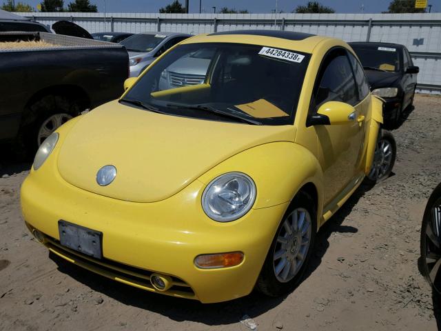 3VWCK31C25M412813 - 2005 VOLKSWAGEN NEW BEETLE 黄色 照片 2
