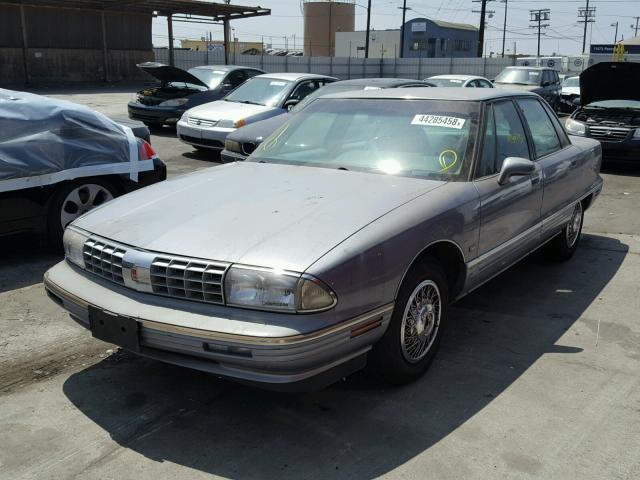 1G3CX53L3N4329464 - 1992 OLDSMOBILE 98 REGENCY SILVER photo 2