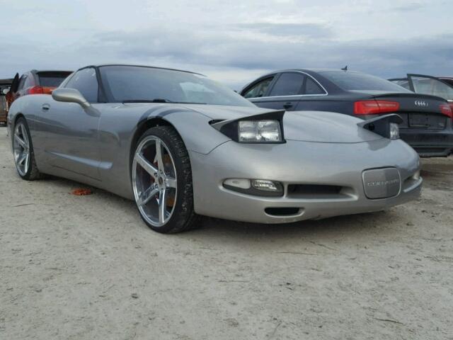 1G1YY22G315129624 - 2001 CHEVROLET CORVETTE GRAY photo 1