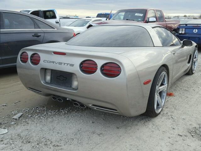 1G1YY22G315129624 - 2001 CHEVROLET CORVETTE GRAY photo 4