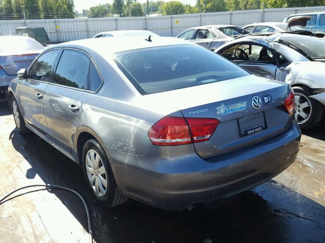 1VWAP7A35CC057652 - 2012 VOLKSWAGEN PASSAT S رمادي صورة 3