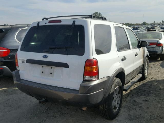 1FMYU931X3KE08977 - 2003 FORD ESCAPE XLT WHITE photo 4