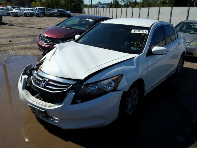 1HGCP2F4XCA174270 - 2012 HONDA ACCORD LXP WHITE photo 2