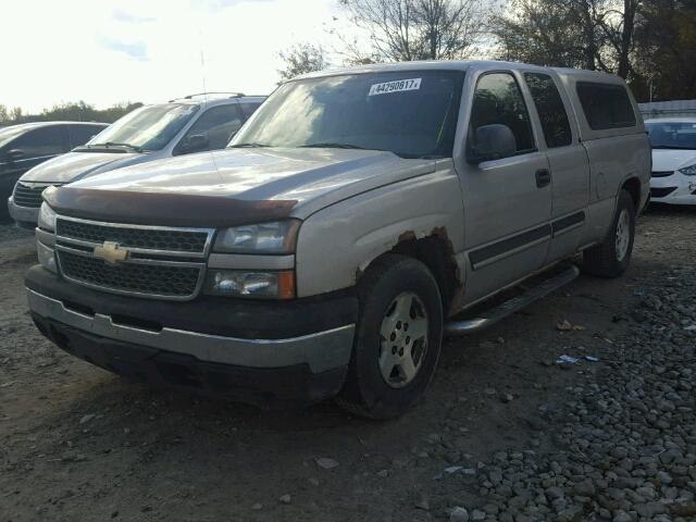 2GCEC19V761274519 - 2006 CHEVROLET SILVERADO TAN photo 2