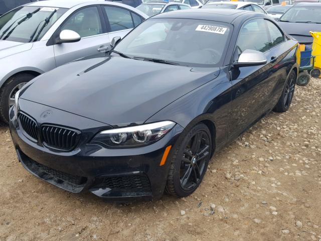 WBA2J5C56JVC07622 - 2018 BMW M240I Սև լուսանկար 2