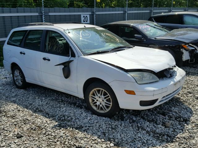 1FAFP36N85W255516 - 2005 FORD FOCUS ZXW WHITE photo 1