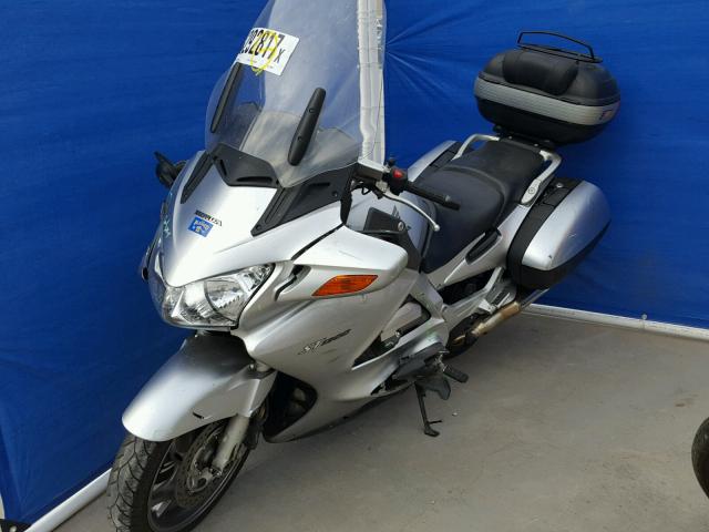 JH2SC51467M500415 - 2007 HONDA ST1300 A SILVER photo 2