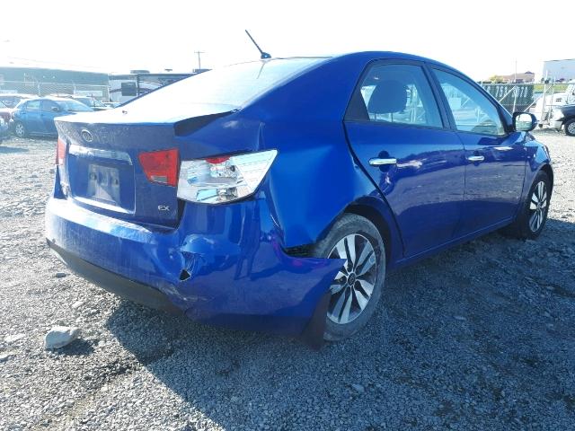 KNAFU4A26D5652374 - 2013 KIA FORTE EX BLUE photo 4