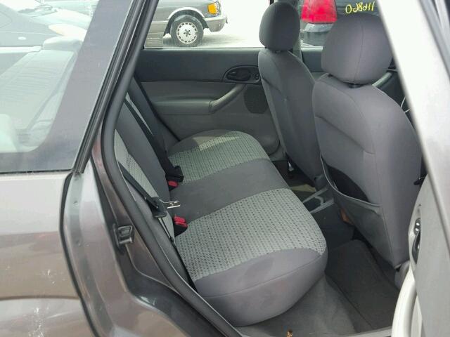 1FAFP36N65W293696 - 2005 FORD FOCUS ZXW GRAY photo 6