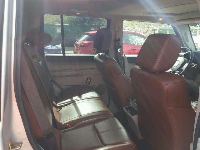 1J8HG58266C170493 - 2006 JEEP COMMANDER SILVER photo 6