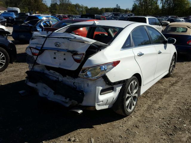 5NPEC4AC2EH844774 - 2014 HYUNDAI SONATA SE WHITE photo 4