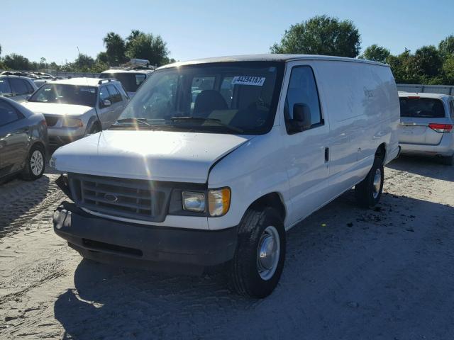 1FTSS34L43HA35882 - 2003 FORD ECONOLINE WHITE photo 2