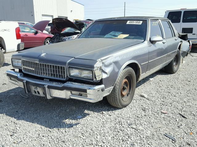 1G1BU51H3HX108459 - 1987 CHEVROLET CAPRICE CL 灰色 照片 2