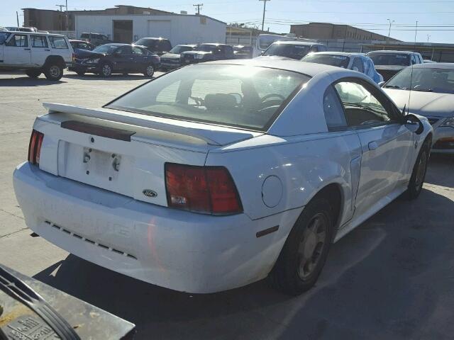 1FAFP4044XF128657 - 1999 FORD MUSTANG WHITE photo 4